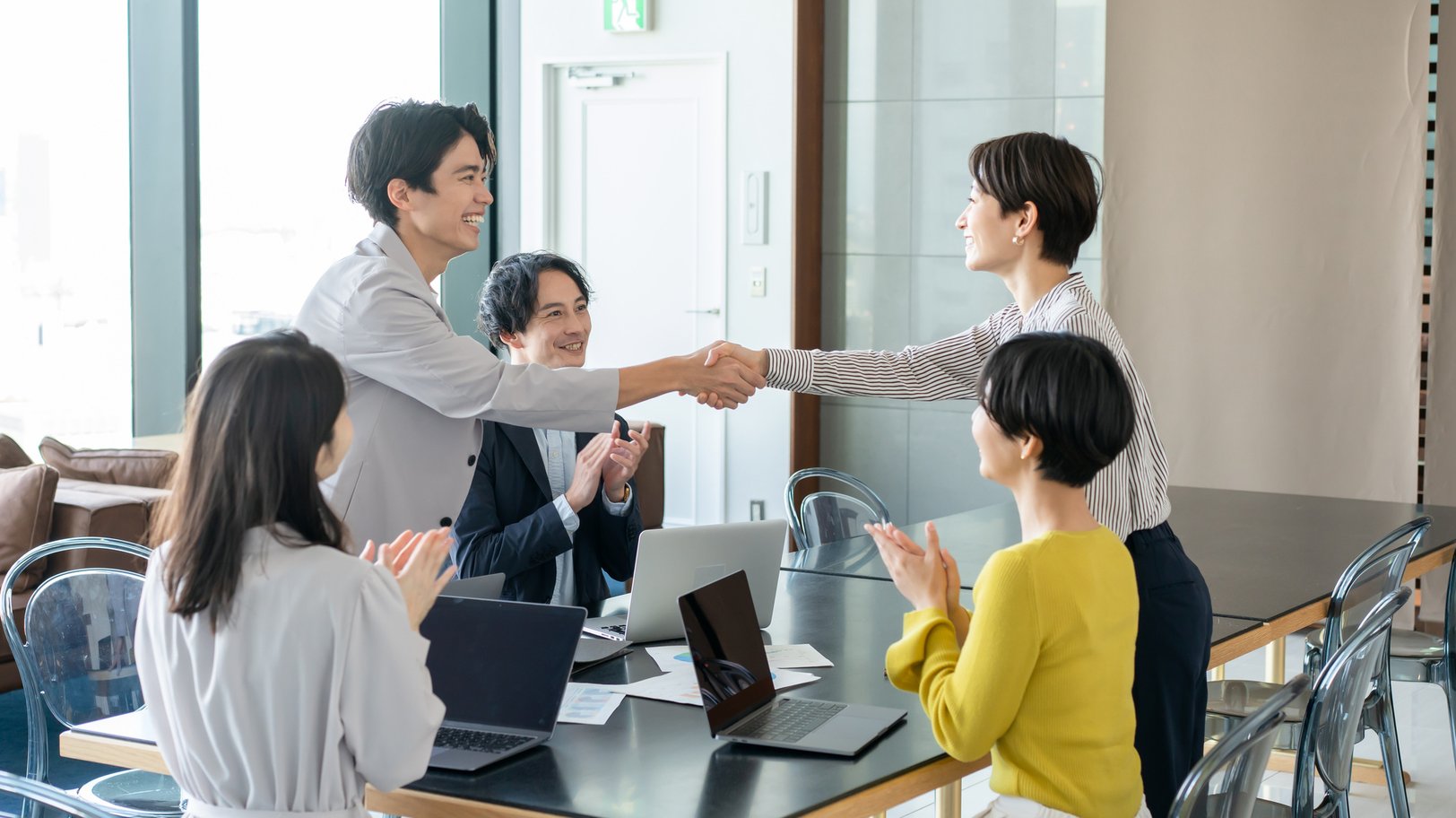 「カスタマーハピネス」とは?測定方法から顧客体験の改善まで解説!