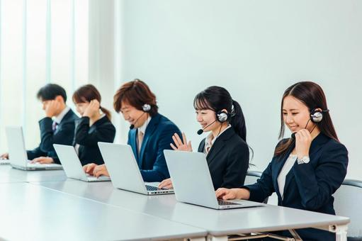 intercomの使い方｜6つの基本機能や導入メリットも解説